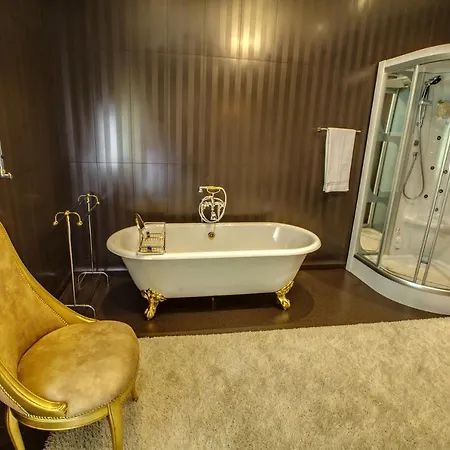 Vip Dipservice Hall Gæstehus